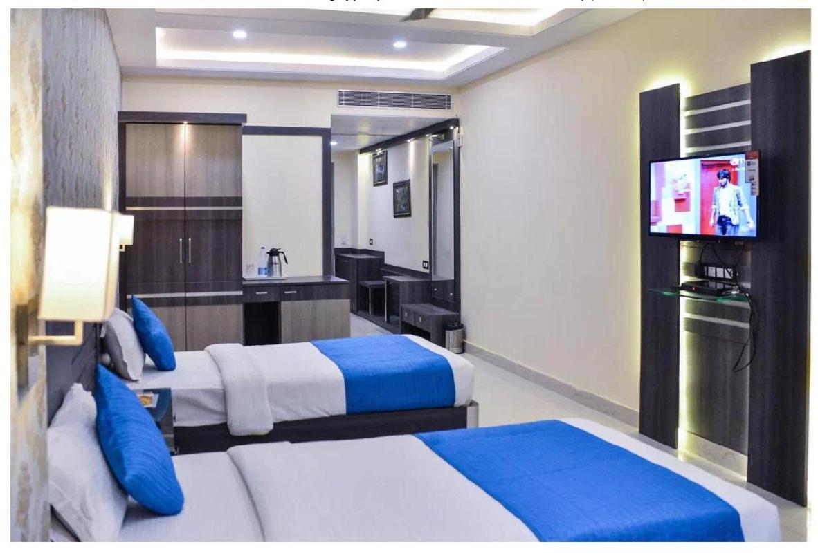 Puja Residency Hotel Varanasi Exterior photo