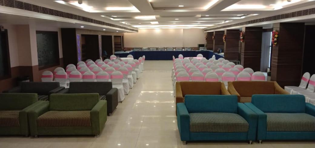 Puja Residency Hotel Varanasi Exterior photo