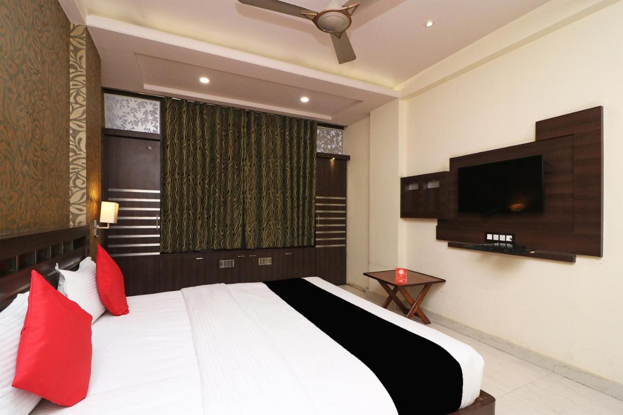Puja Residency Hotel Varanasi Exterior photo
