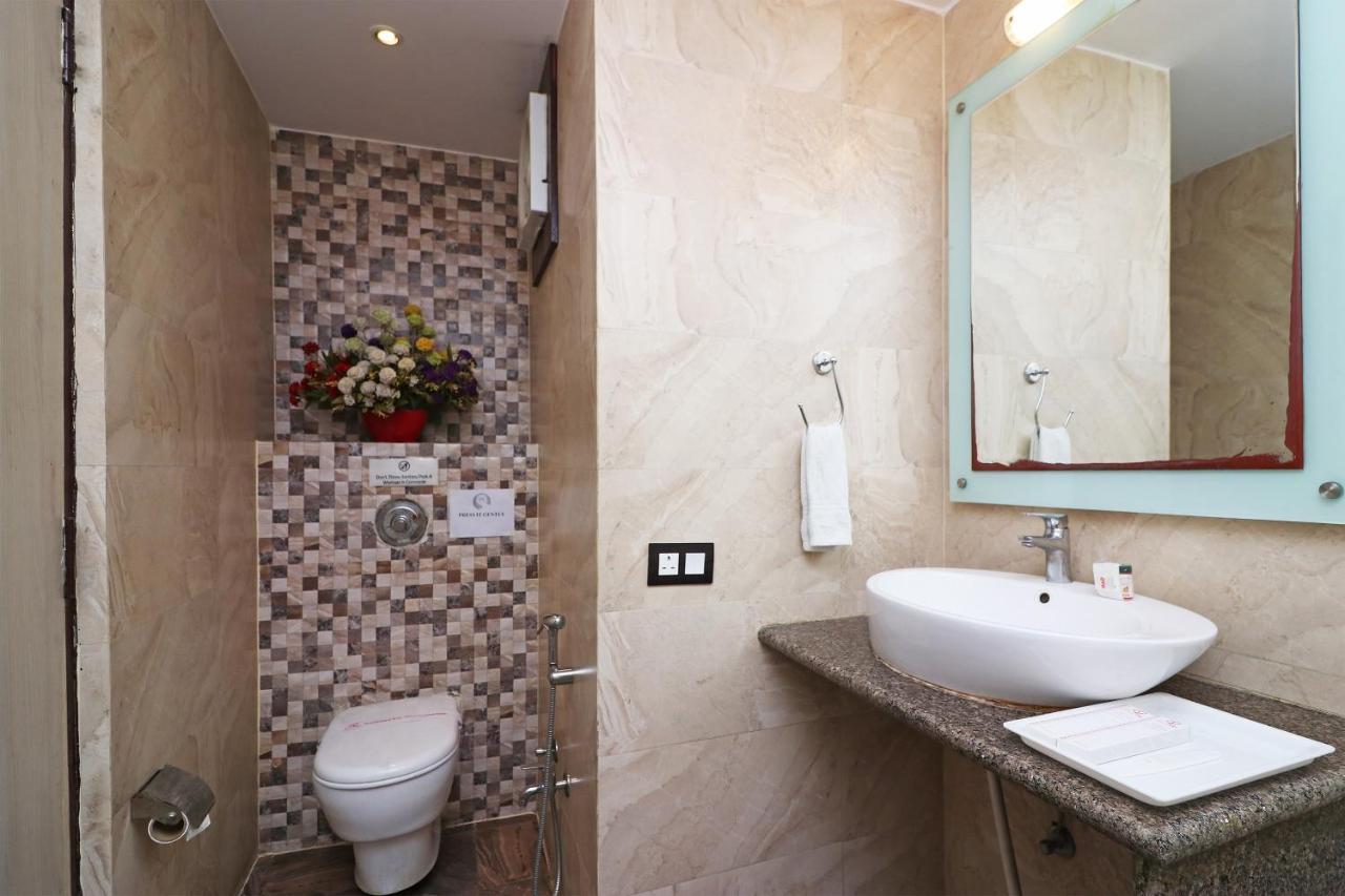 Puja Residency Hotel Varanasi Exterior photo